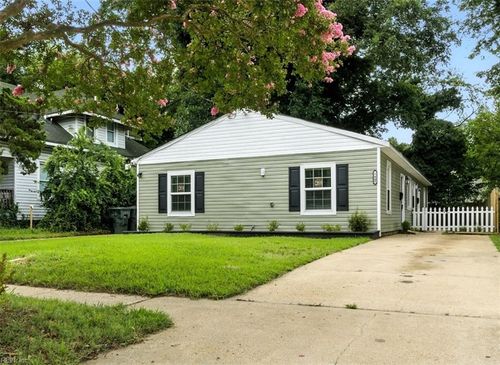 1409 W 39th St, Norfolk, VA, 23508-2233 | Card Image