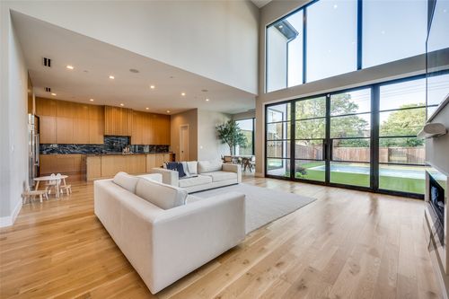 4215 Nashwood Ln, Dallas, TX, 75244-7444 | Card Image