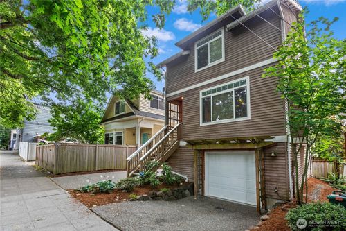 416 26th Avenue S, Seattle, WA, 98144 | Card Image