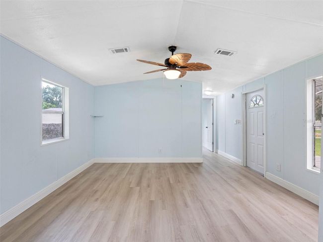 8714 N Meadowview Cir, House other with 2 bedrooms, 2 bathrooms and null parking in Tampa FL | Image 15