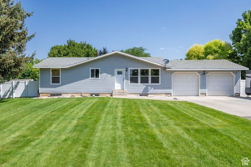 55 300, Hyde Park, UT, 84318-4035 | Card Image