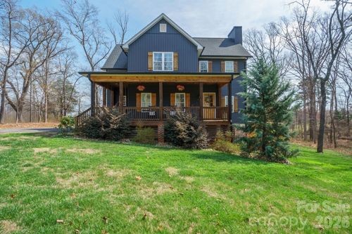 160 Mullis Rd, Harmony, NC, 28634-9212 | Card Image