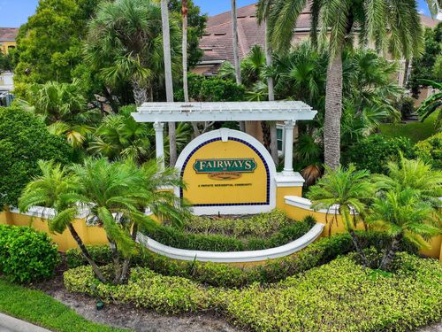 apt-102-5080 Fairways Cir, Vero Beach, FL, 32967-7442 | Card Image