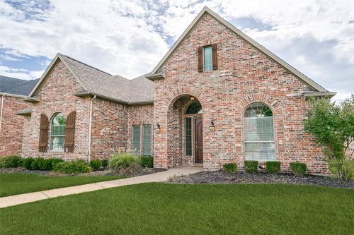 412 Red Castle Dr, Lewisville, TX, 75056-5600 | Card Image