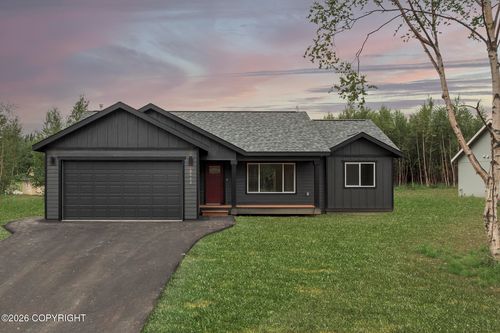 L18 B1 N Endless Cir, Palmer, AK, 99645 | Card Image