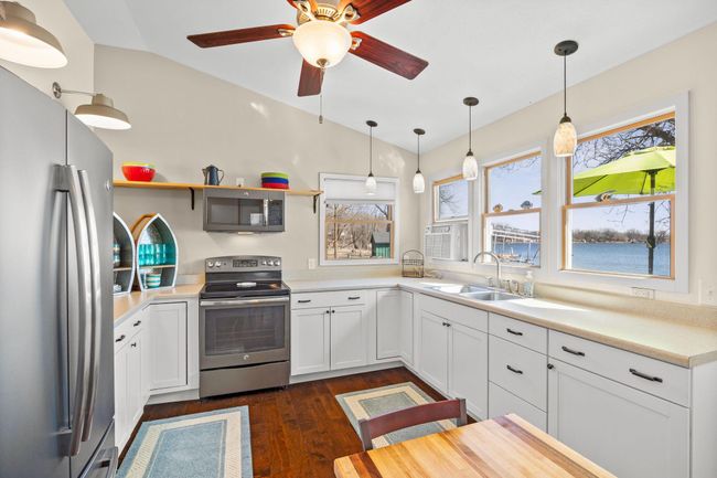 21370 654 Th Ave, House other with 2 bedrooms, 1 bathrooms and null parking in Darwin MN | Image 10