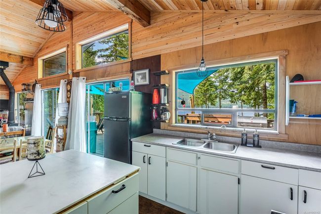 41072 Gold River Hwy, House other with 5 bedrooms, 1 bathrooms and 6 parking in Campbell River BC | Image 12