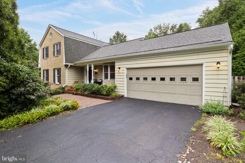 3366 Taleen Ct, ANNANDALE, VA, 22003-1161 | Card Image