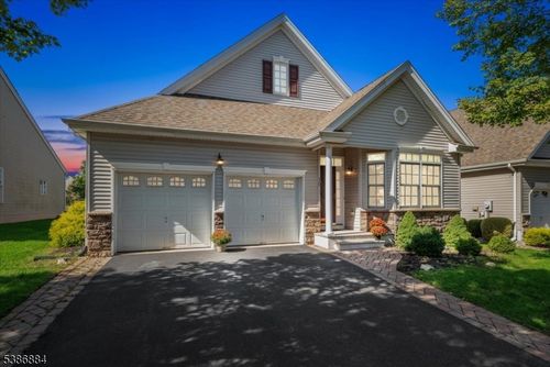 15 Republic Row, SOMERSET, NJ, 08873-7442 | Card Image