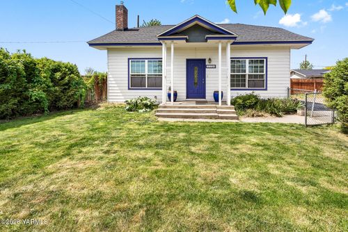 1304 S 32nd Ave, Yakima, WA, 98902-4917 | Card Image