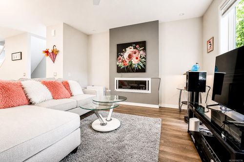 112-694 Hoylake Ave, Langford, BC, V9B3P7 | Card Image