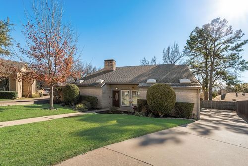 510 Willow Creek Ct, Arlington, TX, 76011-2233 | Card Image