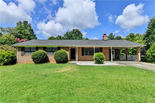 3267 Hilltop Cir, Gainesville, GA, 30506-3756 | Card Image