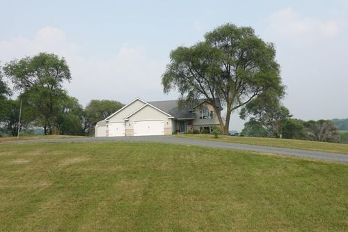 1683 89th St, New Richmond, WI, 54017-6954 | Card Image