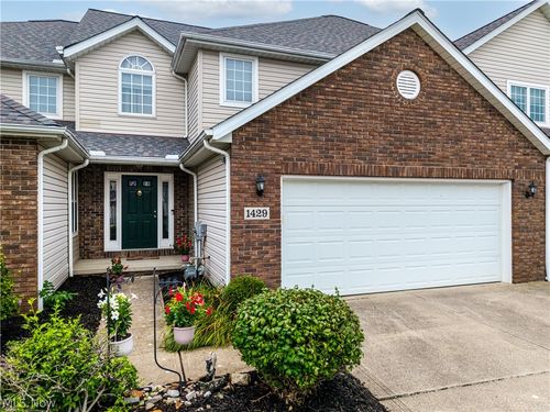 1429 Winged Foot Dr, Brunswick, OH, 44212-6434 | Card Image