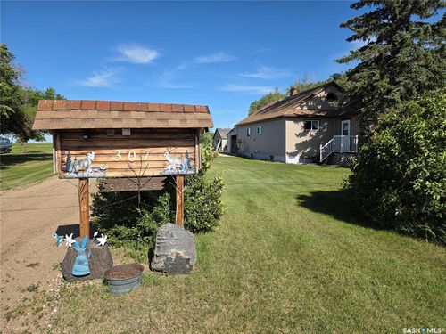 307 Saskatchewan Ave, Strongfield, SK, S0H3Z0 | Card Image