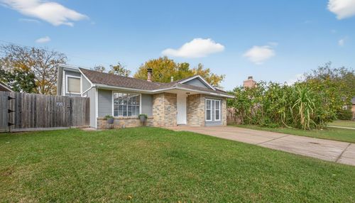 11723 Boxhill Dr, Houston, TX, 77066-4450 | Card Image