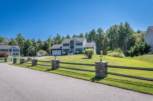 264 Collins Corner Rd, Dartmouth, MA, 02747-1300 | Card Image
