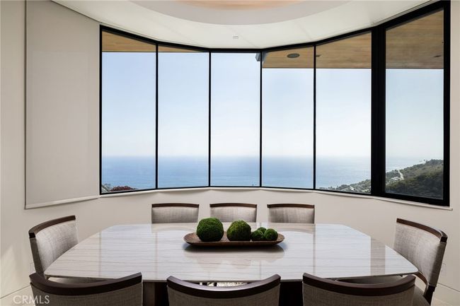 Panoramic views can be enjoyed from your custom breakfast nook. | Image 11