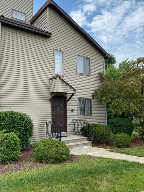 51-135 West Nyack Road, Clarkstown, NY, 10954 | Card Image