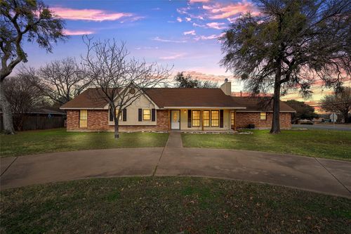9101 Midway Dr, Woodway, TX, 76712-3336 | Card Image