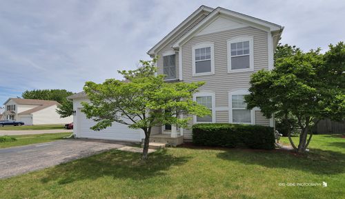 331 E Camden Ln, Round Lake Beach, IL, 60073-4890 | Card Image