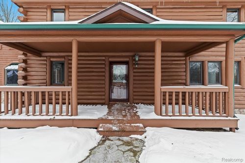 1747 Center Dr, Temperance, MI, 48182-9222 | Card Image