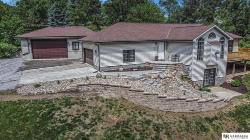 606 Pioneer Dr, Fort Calhoun, NE, 68023-5300 | Card Image