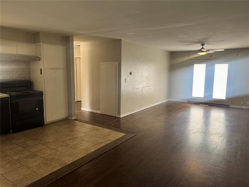 402 Yukon Ave, Yukon, OK, 73099-3916 | Card Image