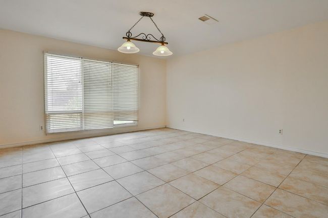 1210 Xenia St, House other with 3 bedrooms, 2 bathrooms and null parking in Plainview TX | Image 11