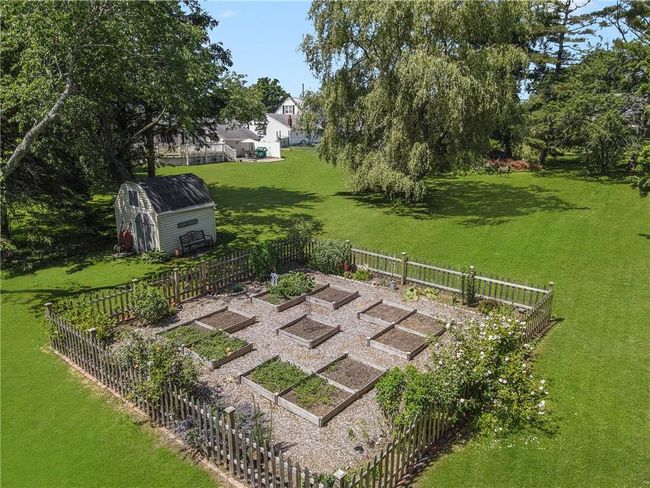 569 Turner Rd, Home with 4 bedrooms, 3 bathrooms and 6 parking in Middletown RI | Image 41