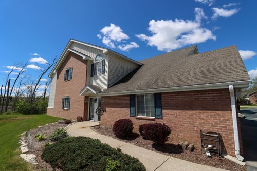 S77W19333 Lakewood Dr, Muskego, WI, 53150 | Card Image