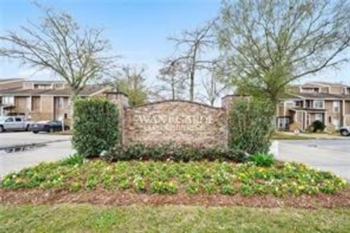 215 Avant Garde Cir, Kenner, LA, 70065-2748 | Card Image