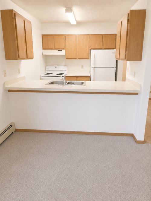 402-910 Hengen St, Fairmont, MN, 56031-2051 | Card Image