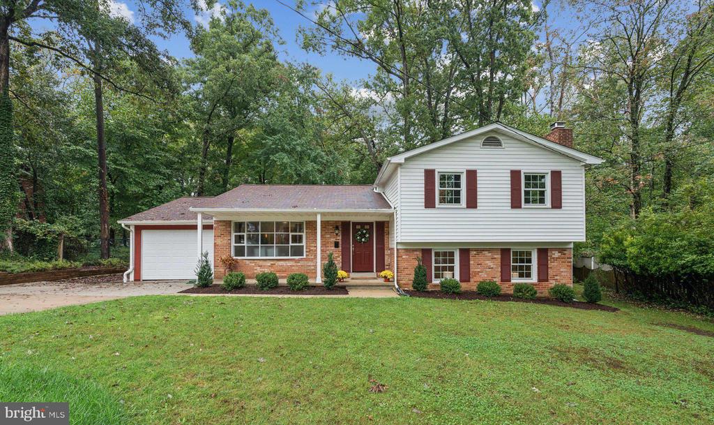 Dolce Dr, Annandale, VA 22003