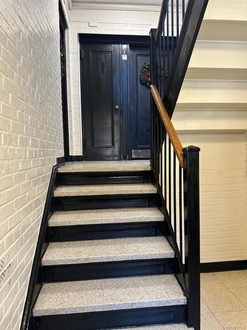 apt-c1-22 77th St, East Elmhurst, NY, 11370-1289 | Card Image