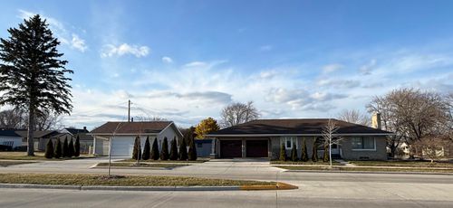 604 Reed Ave, Manitowoc, WI, 54220-2027 | Card Image
