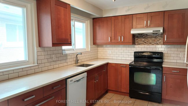 17 Tillplain Rd, House attached with 3 bedrooms, 1 bathrooms and 2 parking in North York ON | Image 5