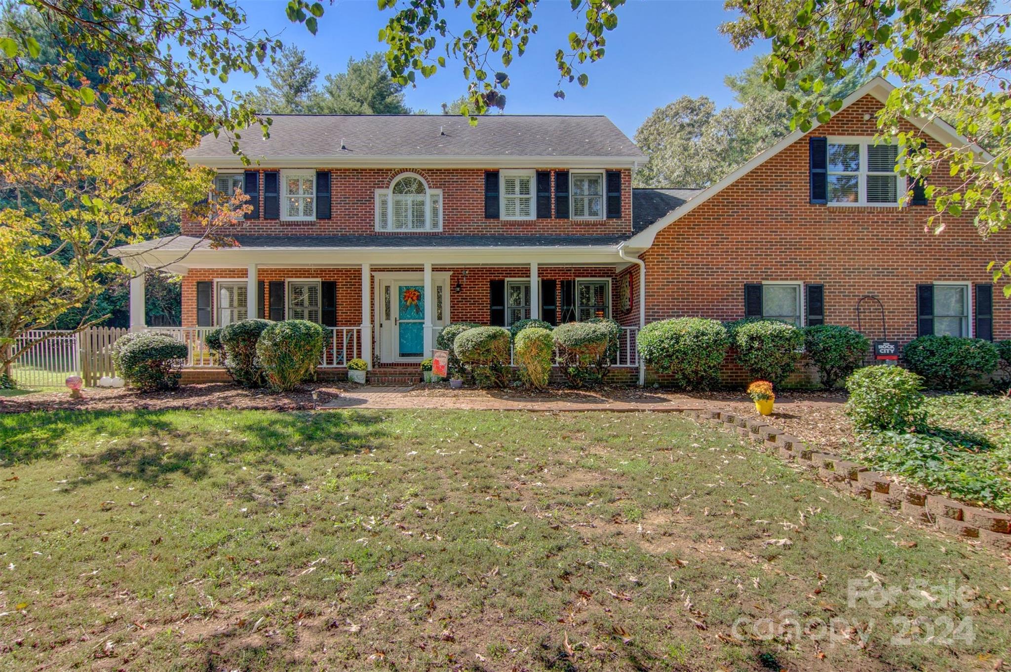 33rd Avenue Dr, Hickory, NC 28601