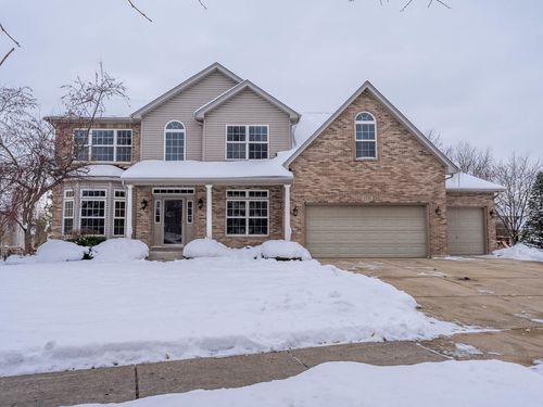 21 Sandstone Ct, South Elgin, IL, 60177-3261 | Card Image
