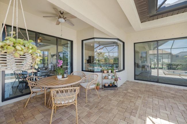 Covered Lanai area | Image 39