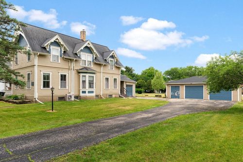 410 - 412 Jones Avenue, Fort Atkinson, WI, 53538 | Card Image
