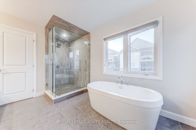 101 York Dr, House other with 5 bedrooms, 4 bathrooms and 4 parking in Peterborough ON | Image 14