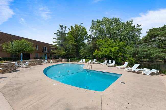 APT-421 - 1250 Park Ave W, Condo with 2 bedrooms, 2 bathrooms and 1 parking in Highland Park IL | Image 17