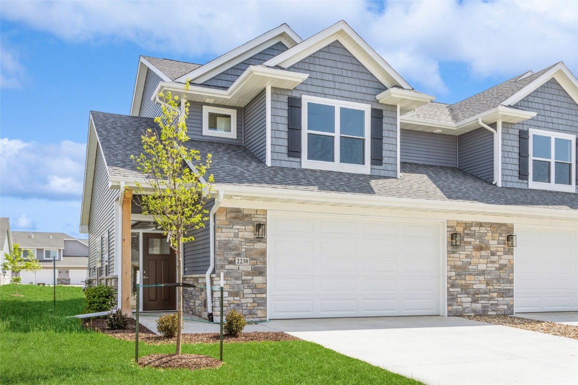 Eversull Ln, North Liberty, IA 52317