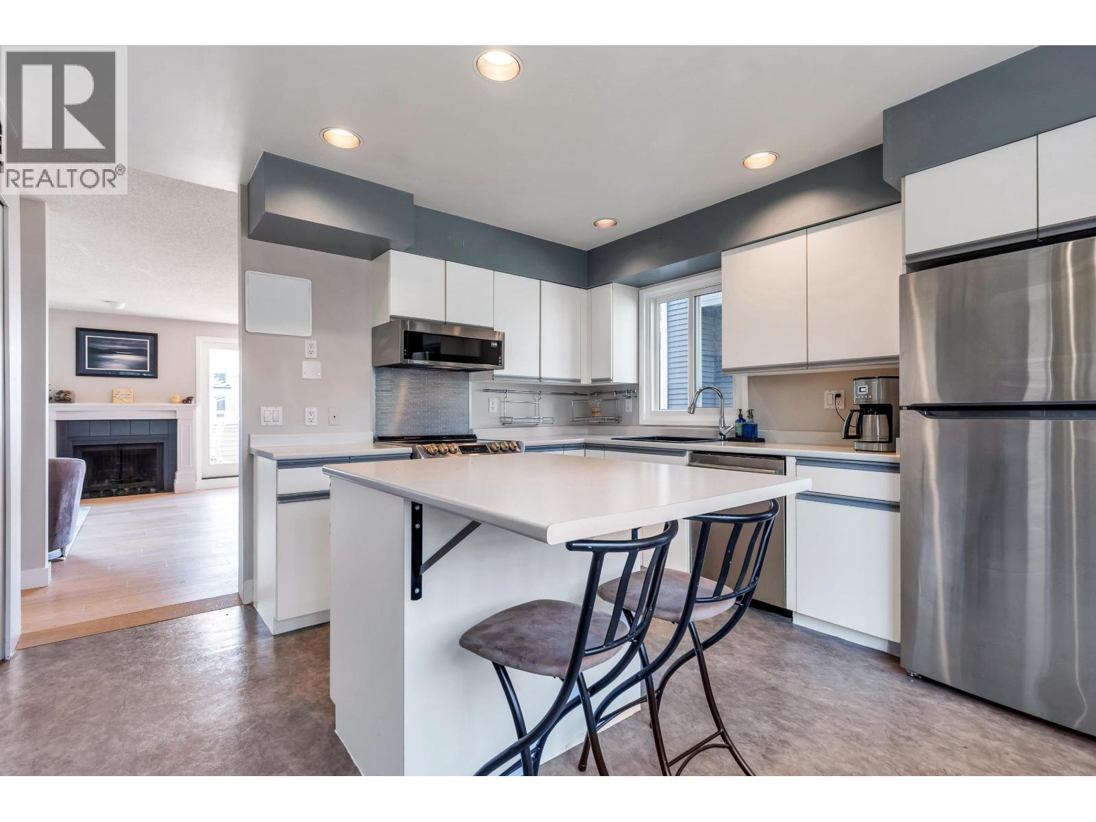 Residential in North Vancouver 5