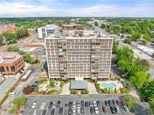 206-1101 N Elm St, Greensboro, NC, 27401-1301 | Card Image