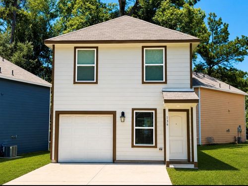 136 Black Walnut, Livingston, TX, 77351-6830 | Card Image