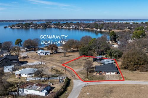 224 Autumn Wood Trl, Gun Barrel City, TX, 75156-4220 | Card Image