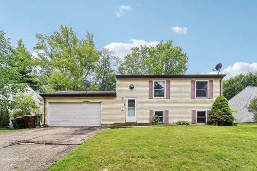 107 W Melody Ln, Woodstock, IL, 60098-2565 | Card Image